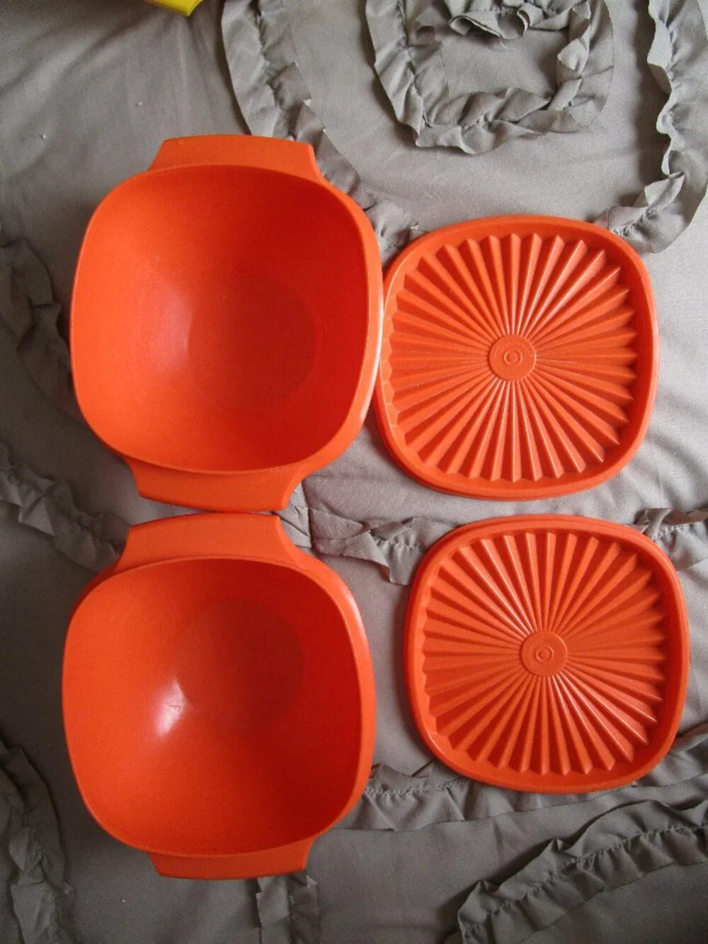 lot of Tupperware containers